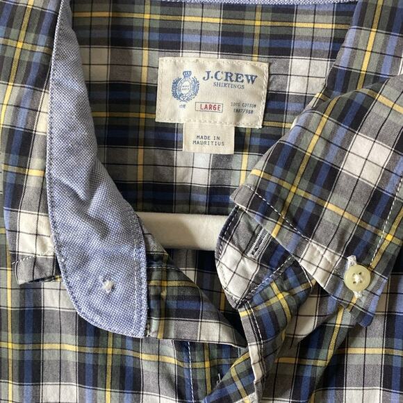 J CREW secret washed plaid button down shirt - Picture 2 of 5